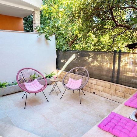 Orhideja Apartment With Private Backyard เปรมันตูรา ภายนอก รูปภาพ