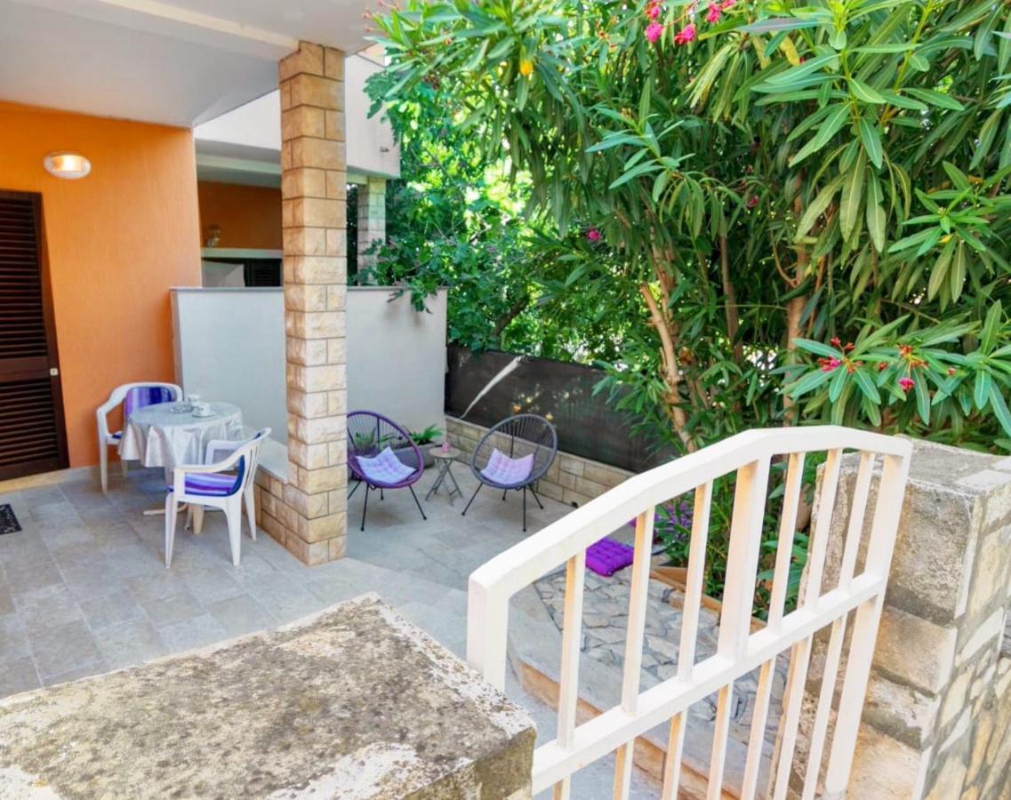 Orhideja Apartment With Private Backyard เปรมันตูรา ภายนอก รูปภาพ